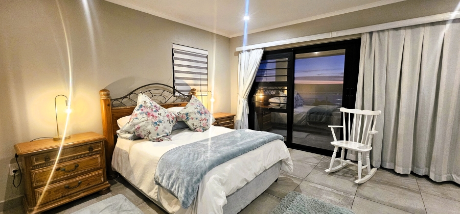 8 Bedroom Property for Sale in Myburgh Park Western Cape
